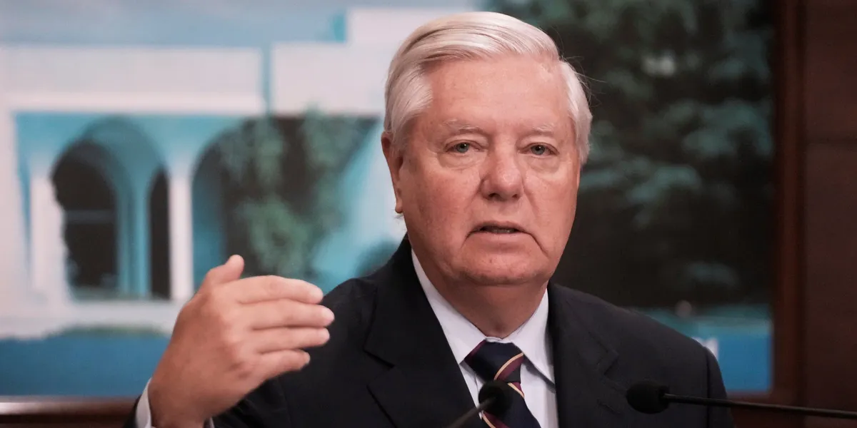 Lindsey Graham med nye trusler etter Caterpillar-utelukkelse – nevner toll og visumrestriksjoner