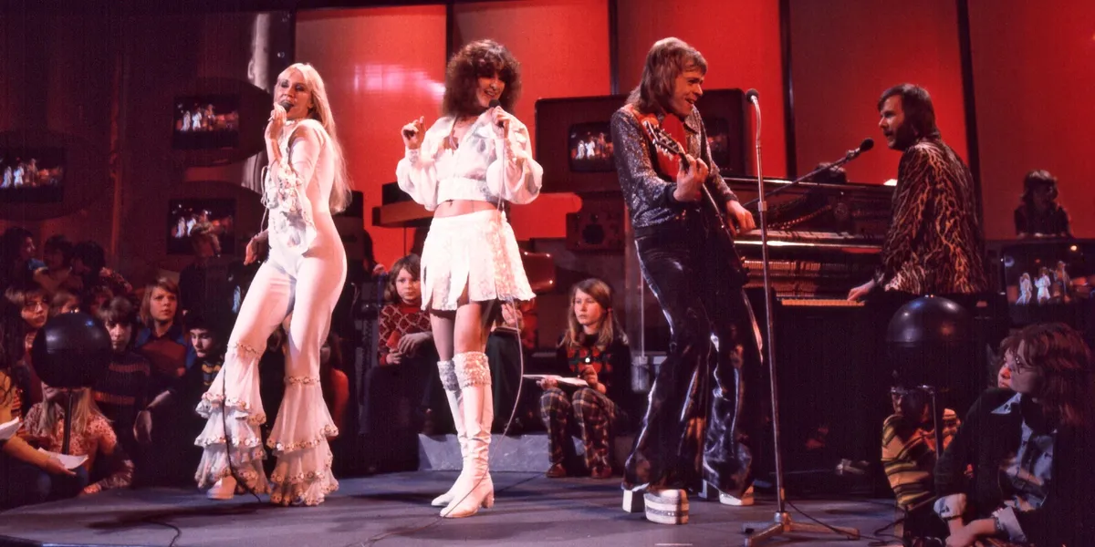 167 milliarder til låtskrivere og kunstnere