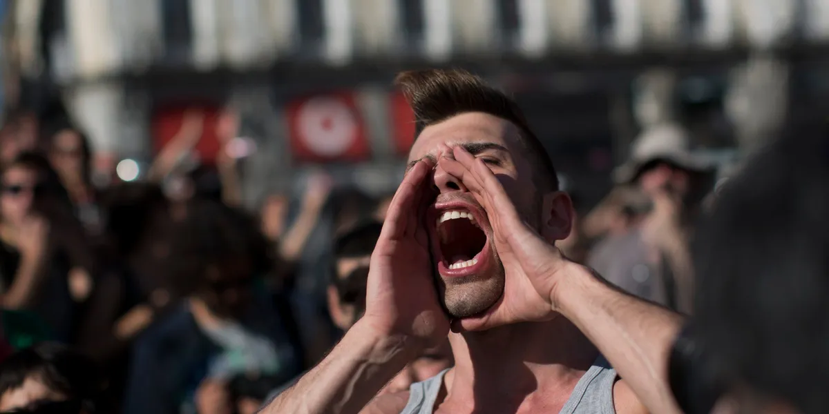 I hyperpolitikkens tid