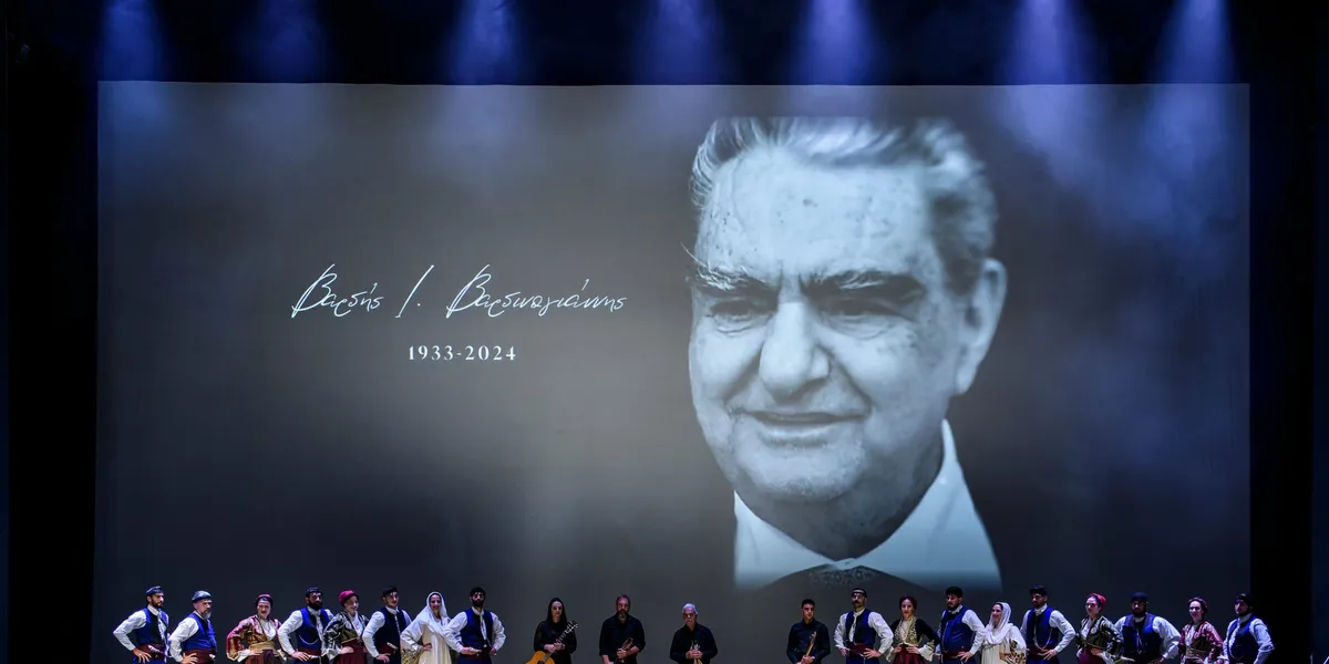 Greek elite pays respects to late tycoon Vardis Vardinoyannis