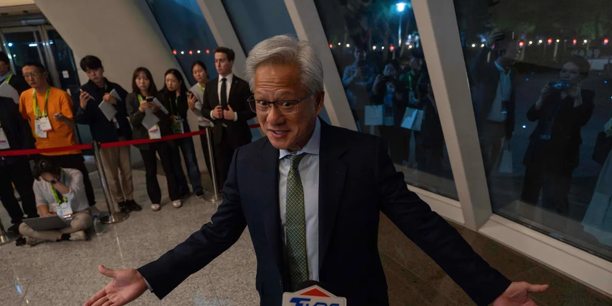 Kospi til rekord – Sør-Korea leder an i global teknologi-rally: – Dette er Jensen Huang-effekten