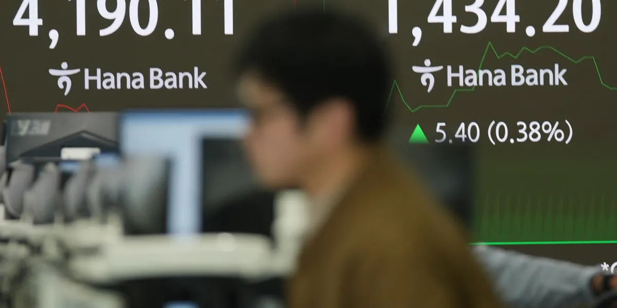 Asiatiske markeder trekker ned – tech-yndling advares etter 240 prosent kursrally i år