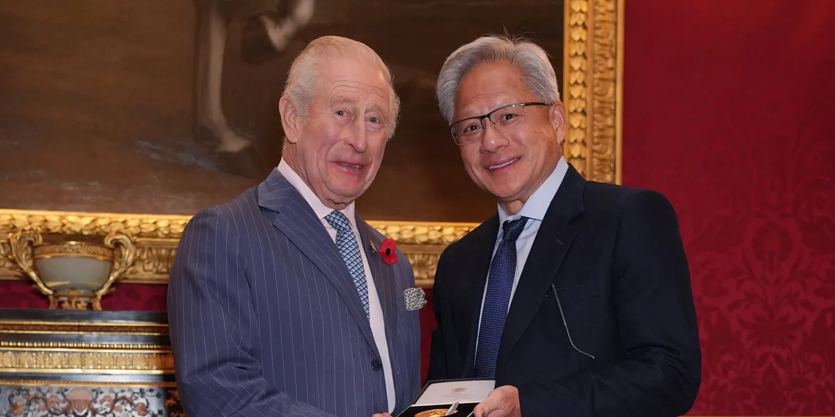 Nvidia-sjefen advarer: – Kina er i ferd med å vinne KI-kappløpet