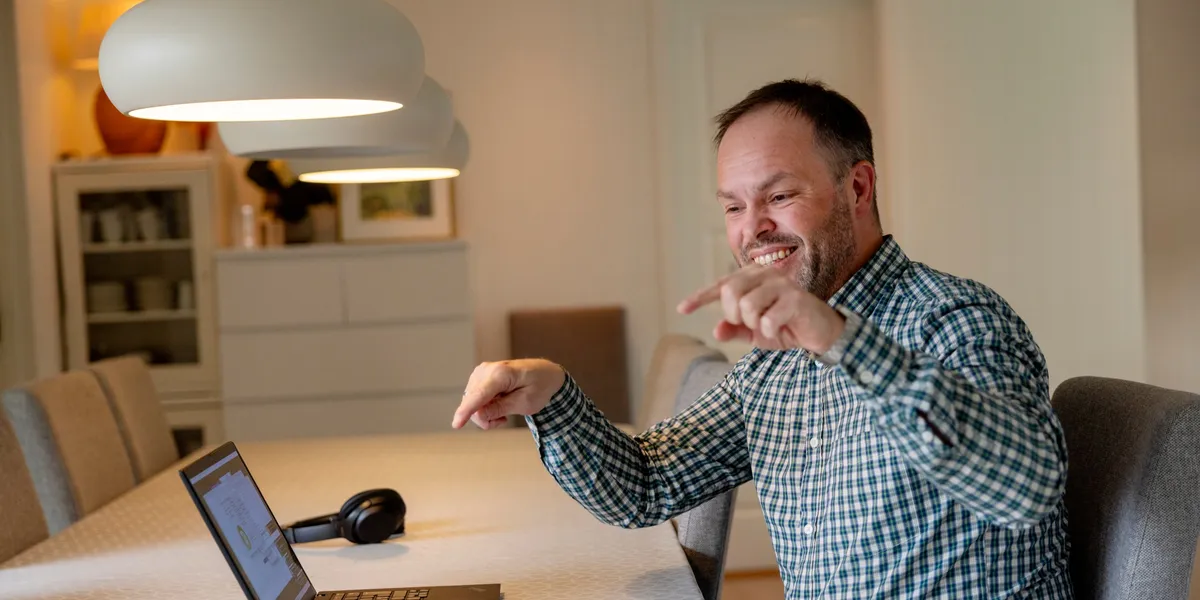 Har tjent over 200.000 om dagen på Tesla-aksjen