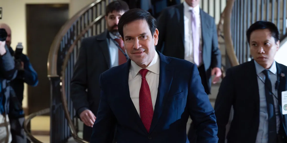 Rubio i lukket møte: Trump vil kjøpe Grønland – trusler er forhandlingstaktikk