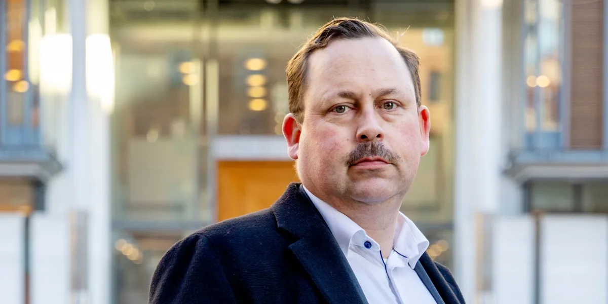 Slik gjemmer juniorer ulovlig arbeid i timelistene