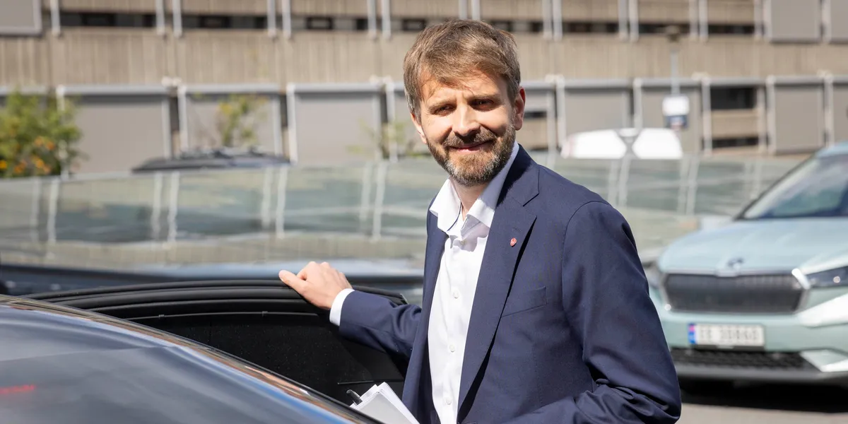 DN mener: Vestre tirrer på seg Vedum