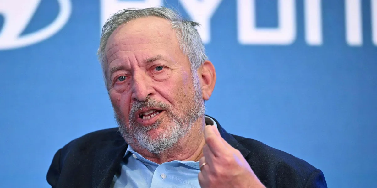 USAs tidligere finansminister sier fra seg alle verv etter Epstein-eposter