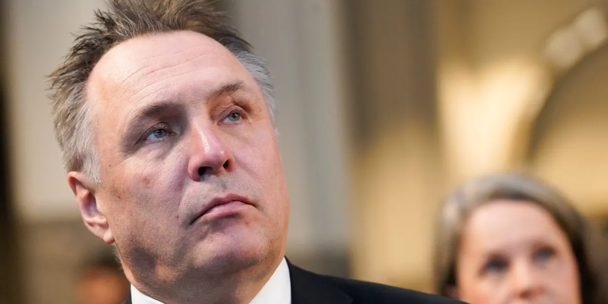 Kontrollkomiteen har startet undersøkelser av ukjente milliardsprekker i Forsvaret