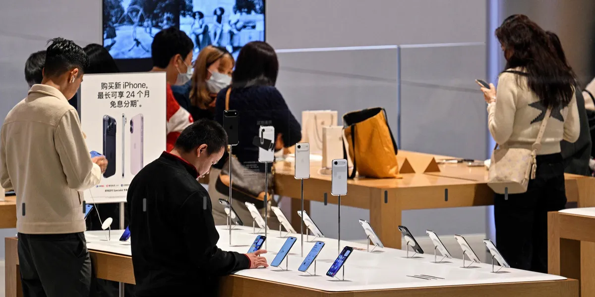 KI-panikk hos Apple og Samsung: – Den siste gylne muligheten