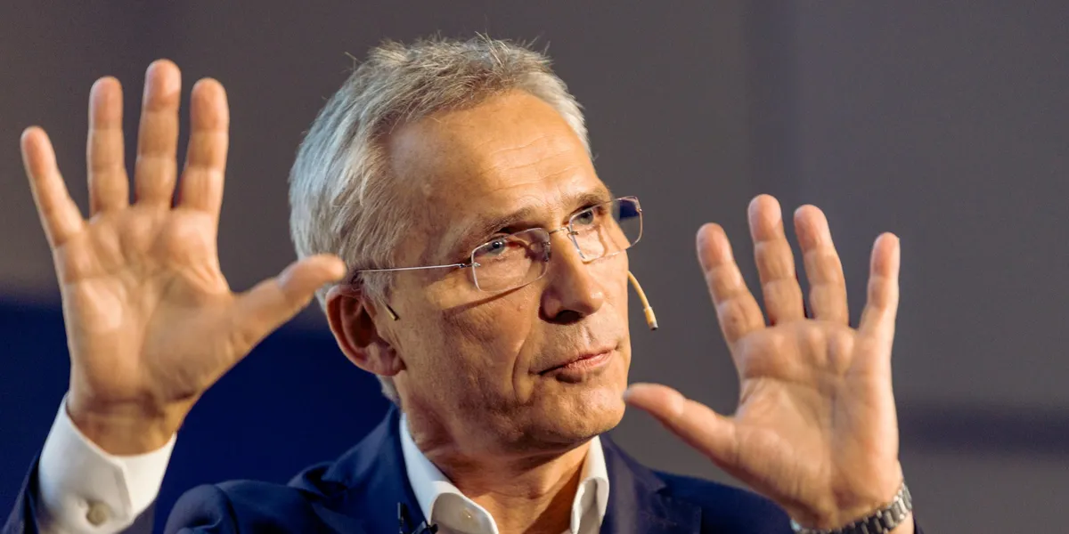 Stoltenberg liker ikke det han ser: – Retorikken er mer massiv, ensidig og svartmalende