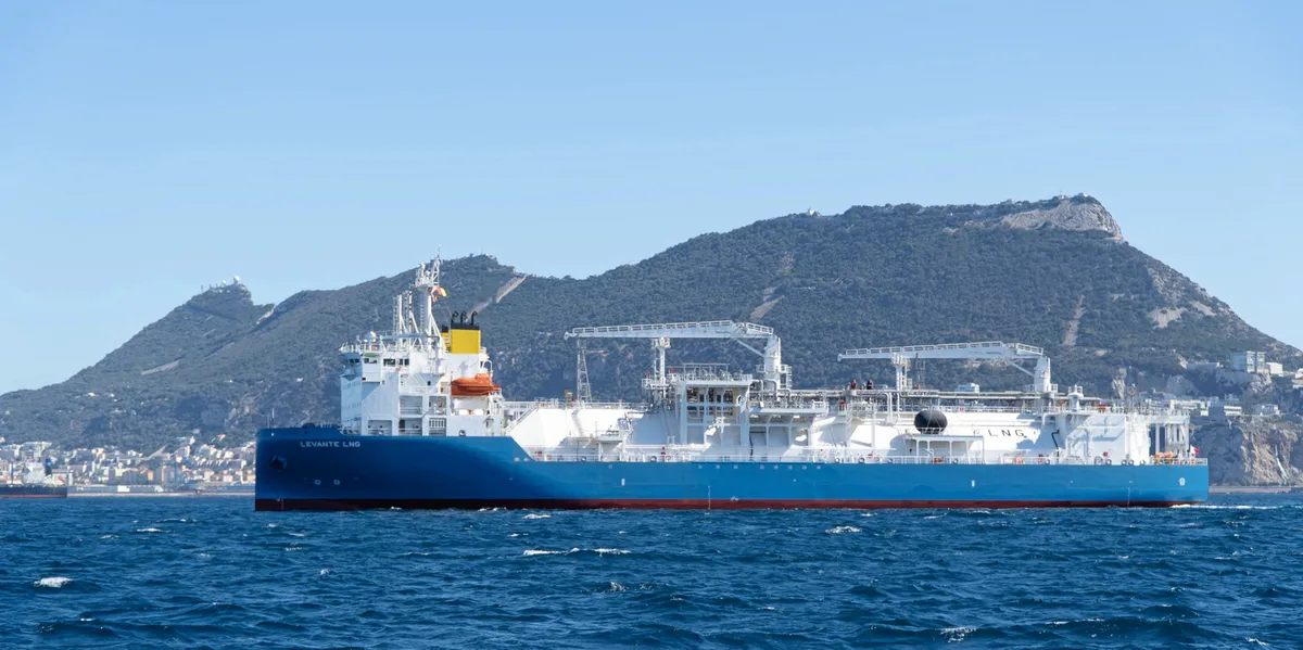 Peninsula positions its new LNG bunker vessel baby off Gibraltar