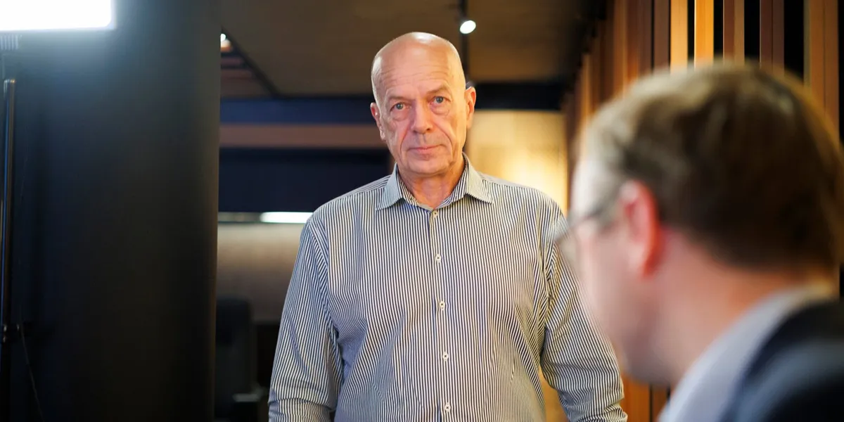 Anbefaler kjøp og spår kursoppgang