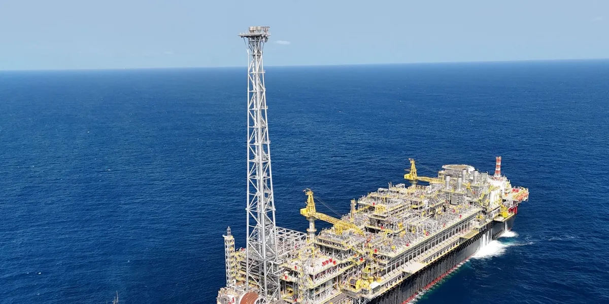 Seventh FPSO starts production on giant Brazil field