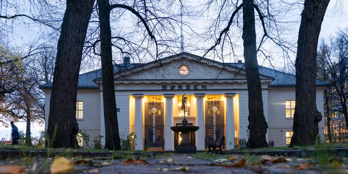 Børsen faller med oljeprisen – resultatslipp gir reaksjoner