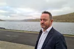 Geir-Ove Ystmark svarer på kritikken fra fiskehelseekspert Trygve Poppe, og sier at Poppe har faglige innspill organisasjonen bør lytte til.