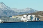 Salten Fiskeindustri AS er konkurs. Selskapet ble fusjonert med Bodø Fiskemottak AS (bygget til høyre) i 2019.
