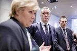 HEMMELIG: Det var ikke gode nok grunner til å holde Frank Bakke-Jensens navn hemmelig som søker på fiskeridirektørstillingen, mener Sivilombudsmannen. Her sammen med statsminister Erna Solberg på Thales Norway.