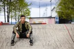 Sondre Lernes er med i realityserien Norges Tøffeste. Til vanlig jobber han på merdkanten.