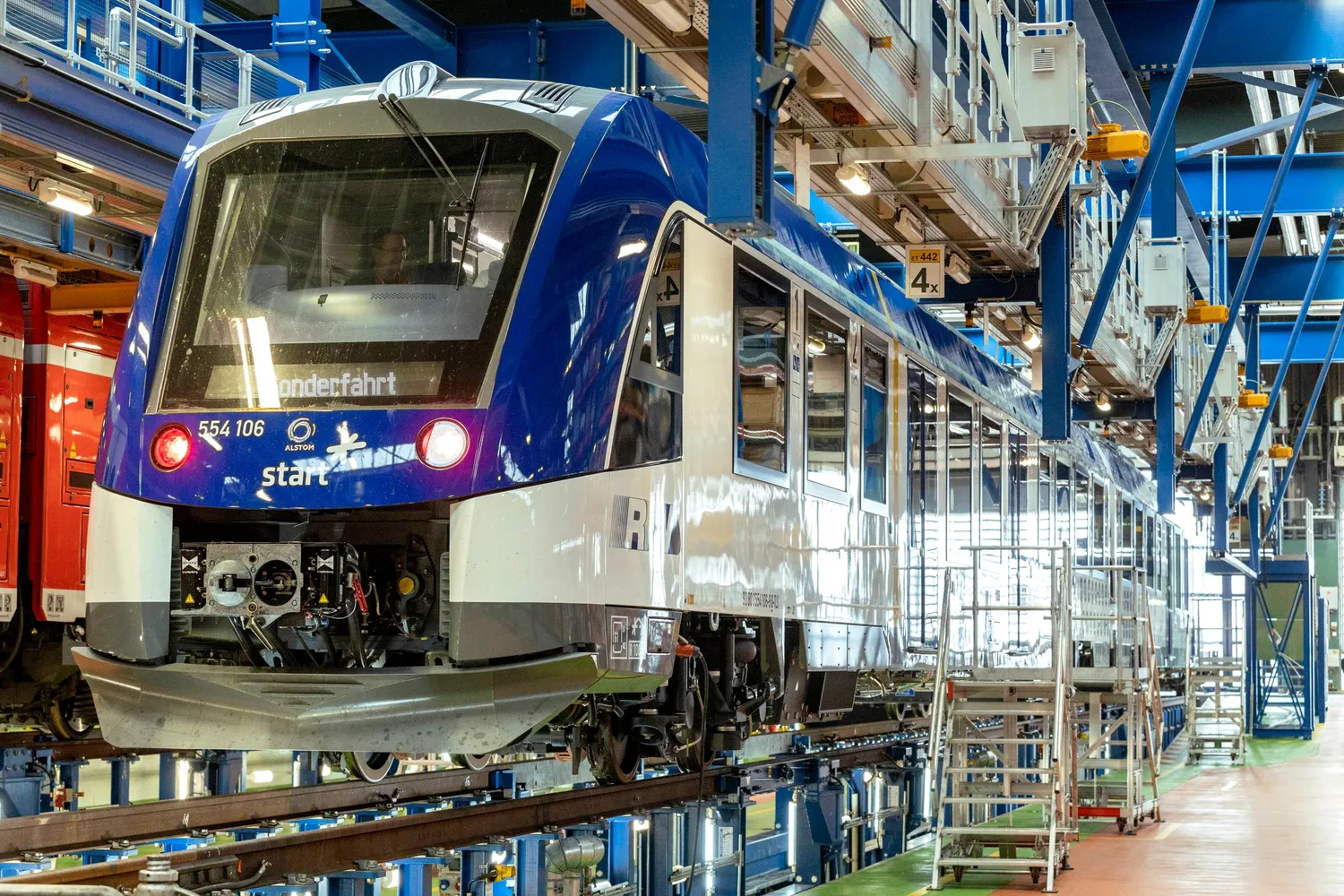 One of the Alstom Coradia iLint hydrogen trains that is supposed to operate on the Taunusbahn.