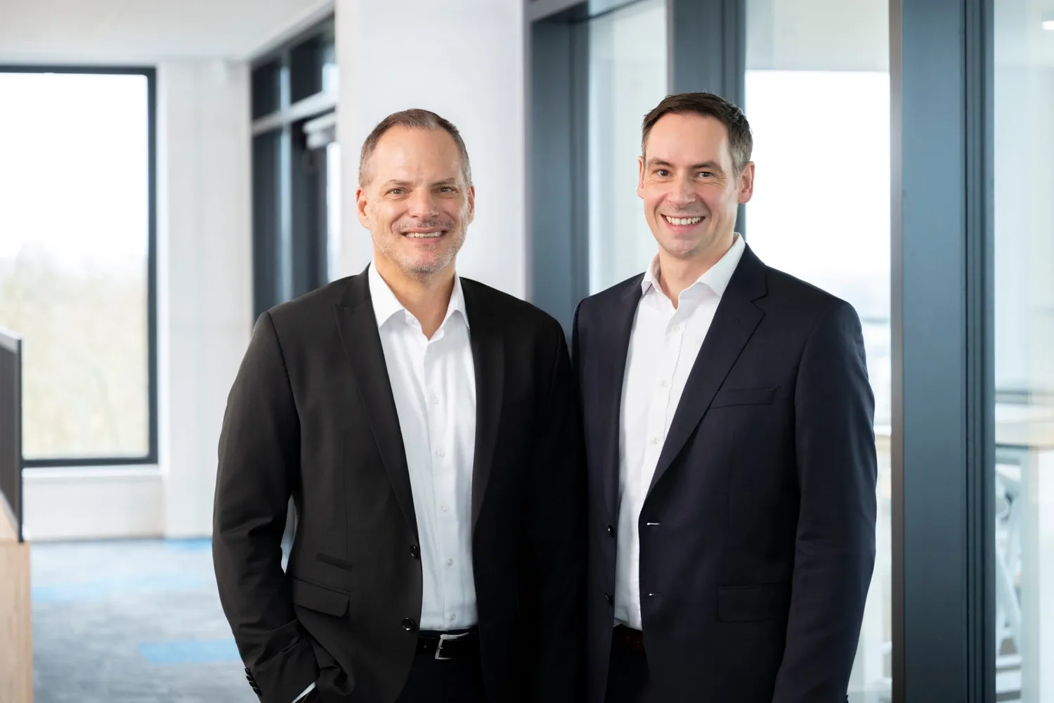 Werner Ponikwar, CEO of Thyssenkrupp Nucera (left) and Stefan Hahn, CFO.