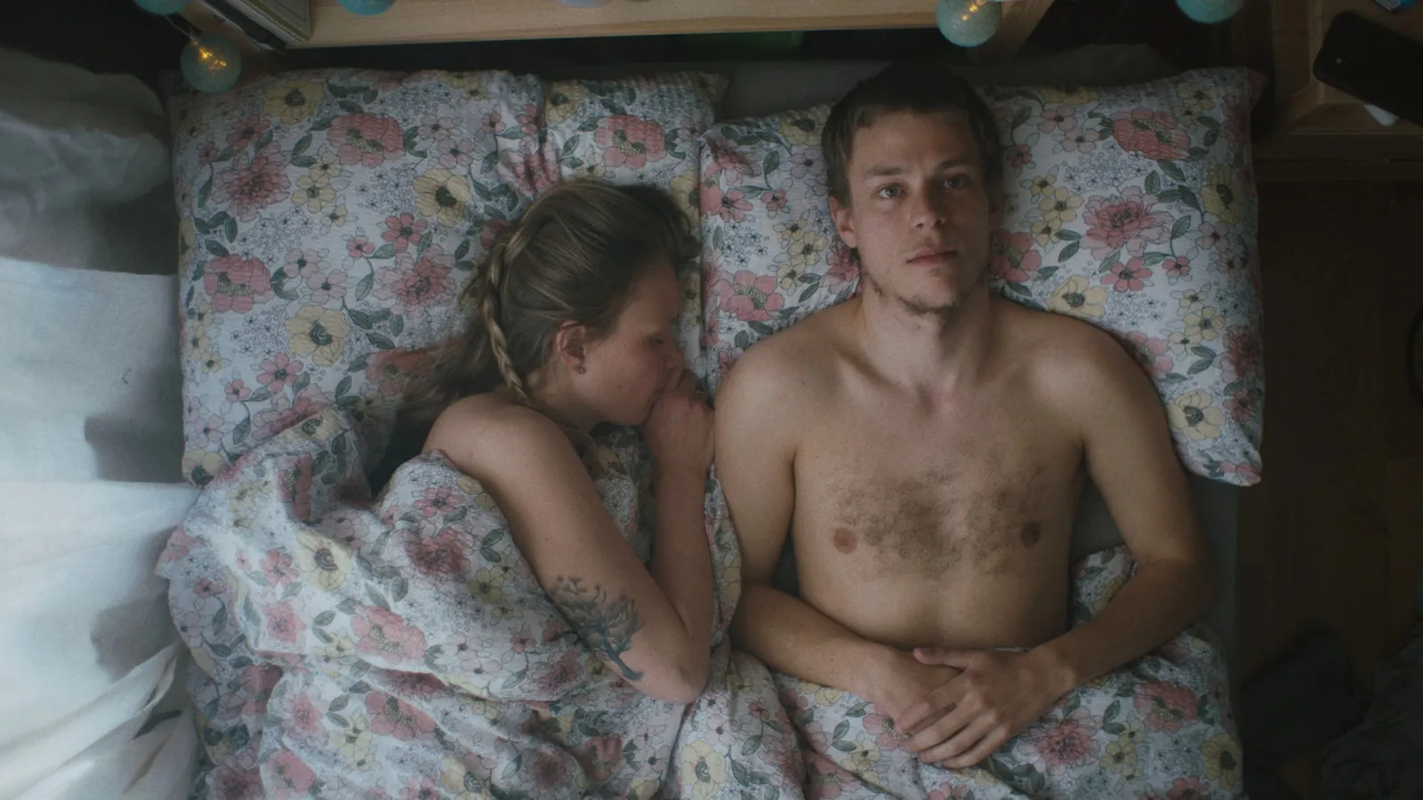 2-uydagi qizlar bilan jinsiy aloqa (jinsiy aloqa korsatilgan videolar)